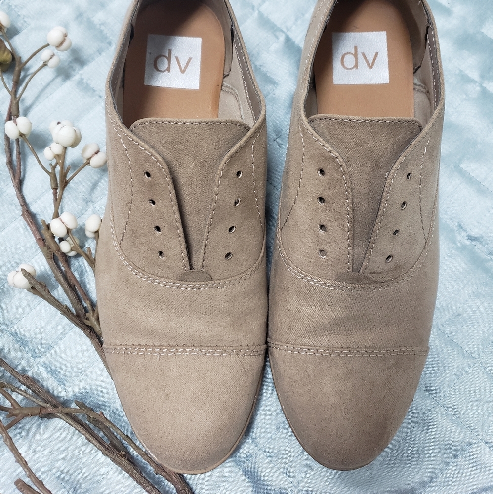 DV Dolce Vita Amelia Faux Suede Oxford Shoes